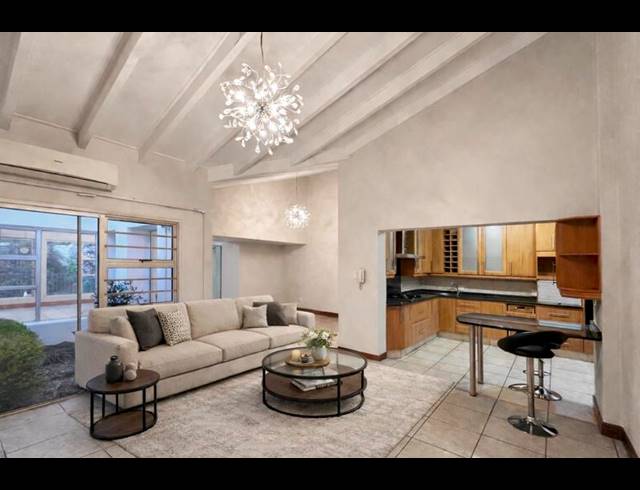 33 BEDROOM CLUSTER FOR SALE IN STRATHAVON